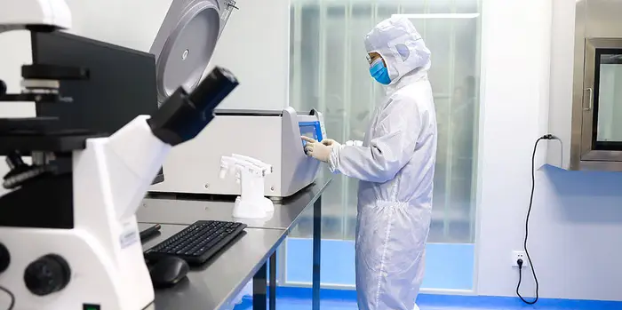 Modular cleanroom panel installation
