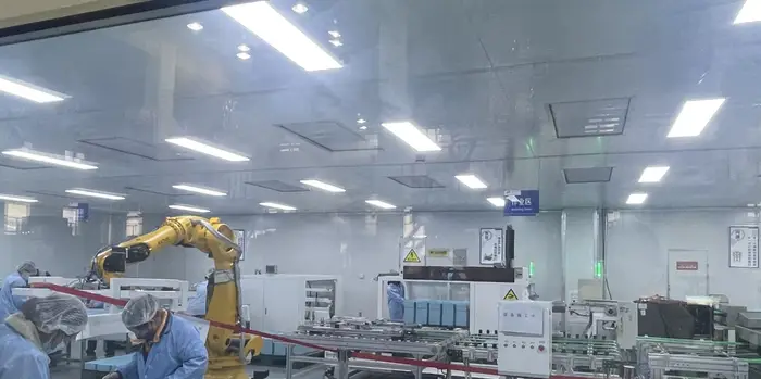 FFU T-grid ceiling assembly in juice cleanroom